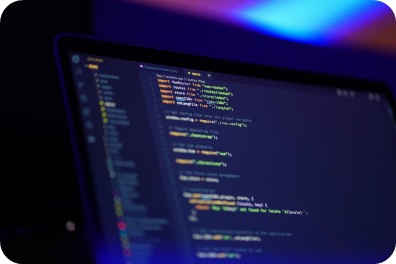 Écran d'ordinateur affichant plusieurs lignes de code.