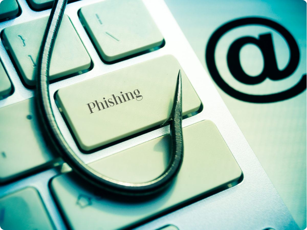 Phishing, fraudulent email.